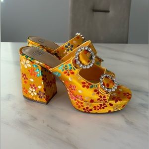 GB Dej-Vu Satin Jacquard Floral Platform Slide Sandals